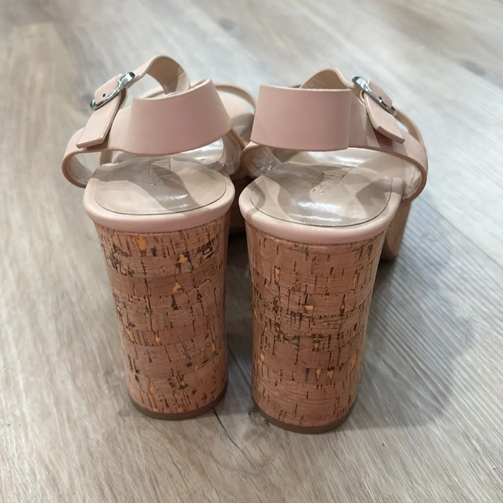 NEW Women’s Dream Pairs Chunky Platform Heels